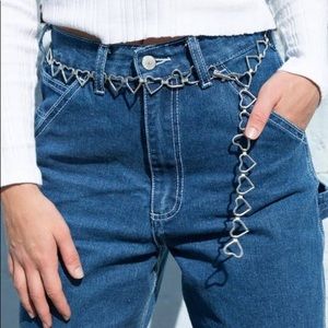 Brandy Melville heart chain belt